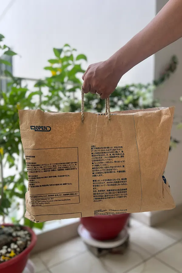 Sử dụng lại giỏ đi chợ để bảo vệ môi trường